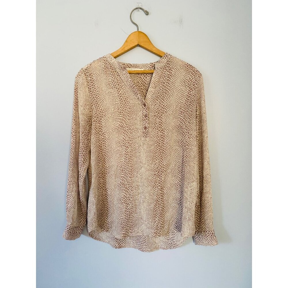 Violet & Claire Top Womens Small Animal Print Long Sleeve V-Neck Popover Blouse